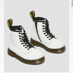 Dr. Martens Toddler White Lace-Up Boots US 9 toddler BNIB Romario 1460 T
